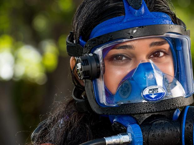 Diver with a full face mask
