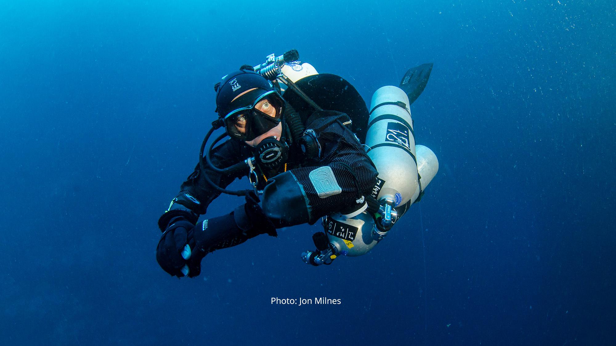 Tec diver with twin tanks