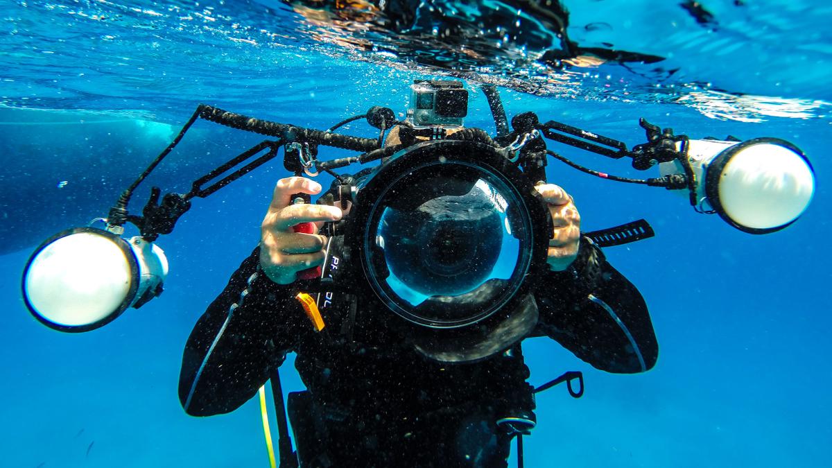 PADI Underwater Photgrapher with Housing & Strobes PADI Press Page